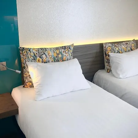 Hotel Logis & Restaurant Les Mouettes - Plage, Proche De Lorient Larmor-Plage