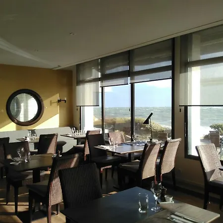 Logis & Restaurant Les Mouettes - Plage, Proche De Lorient 3* Лармор-Плаж