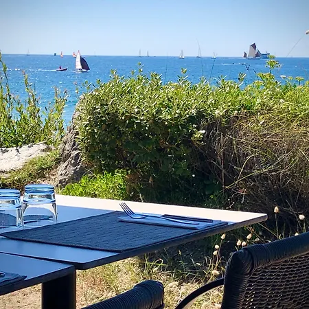 Logis & Restaurant Les Mouettes - Plage, Proche De Lorient