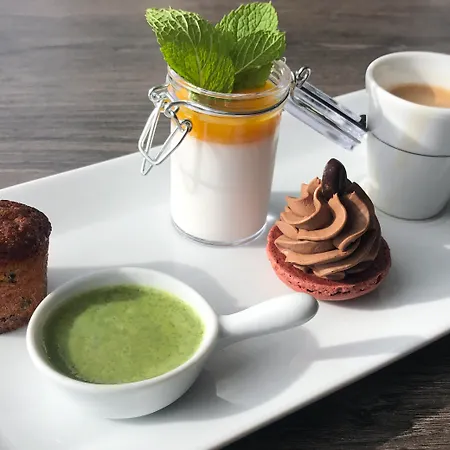 Logis & Restaurant Les Mouettes - Plage, Proche De Lorient 3*