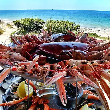 Logis & Restaurant Les Mouettes - Plage, Proche De Lorient
