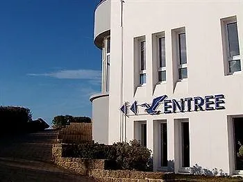 Logis & Restaurant Les Mouettes - Plage, Proche De Lorient 3*