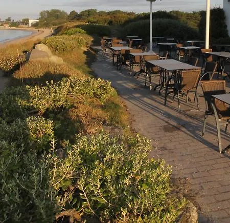 Logis & Restaurant Les Mouettes - Plage, Proche De Lorient 3*